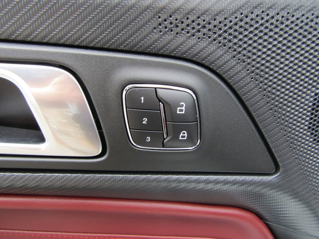 Used 2025 Ford Mustang GT Premium RWD image 30
