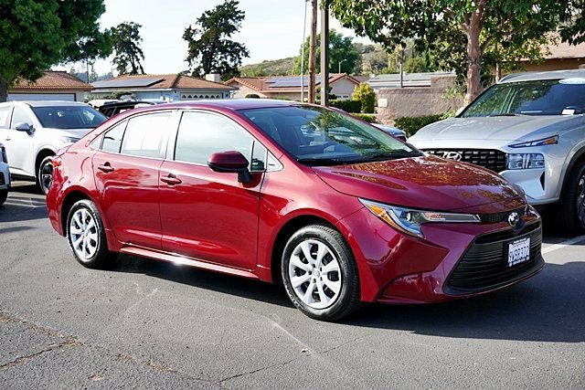 Used 2026 Toyota Corolla LE w/ Carpet Mat Package (TMS) FWD image 6