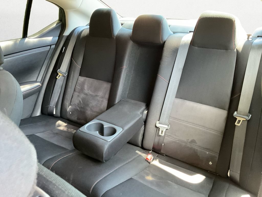 Used 2025 Nissan Sentra SR FWD image 9