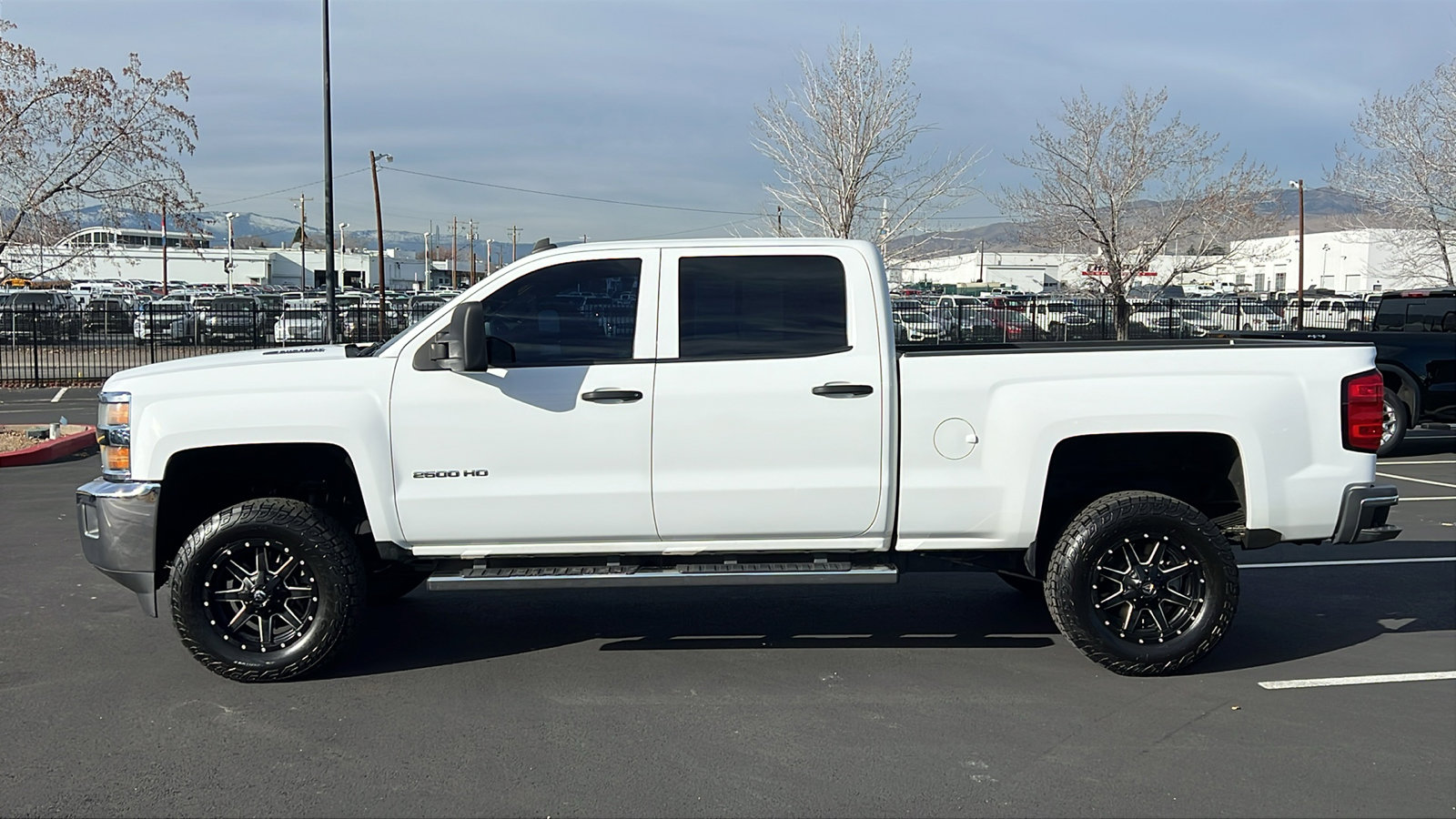 Used 2015 Chevrolet Silverado 2500 LT w/ LT Convenience Package image 9