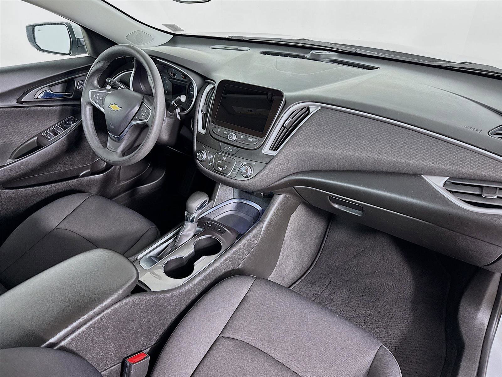 Used 2021 Chevrolet Malibu LS image 26