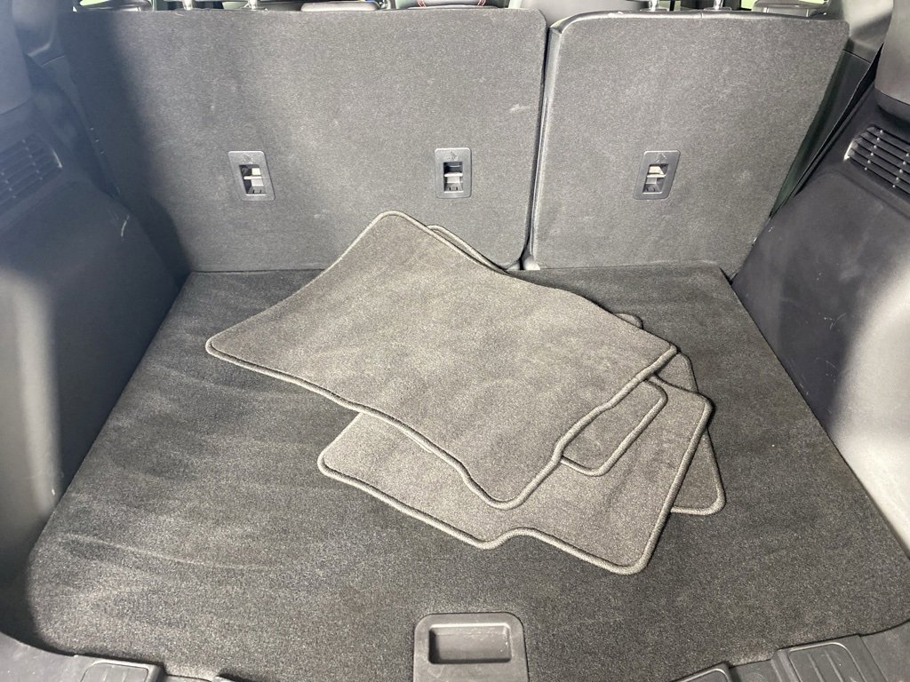 Used 2025 Ford Escape ST-Line w/ Cold Weather Package image 9