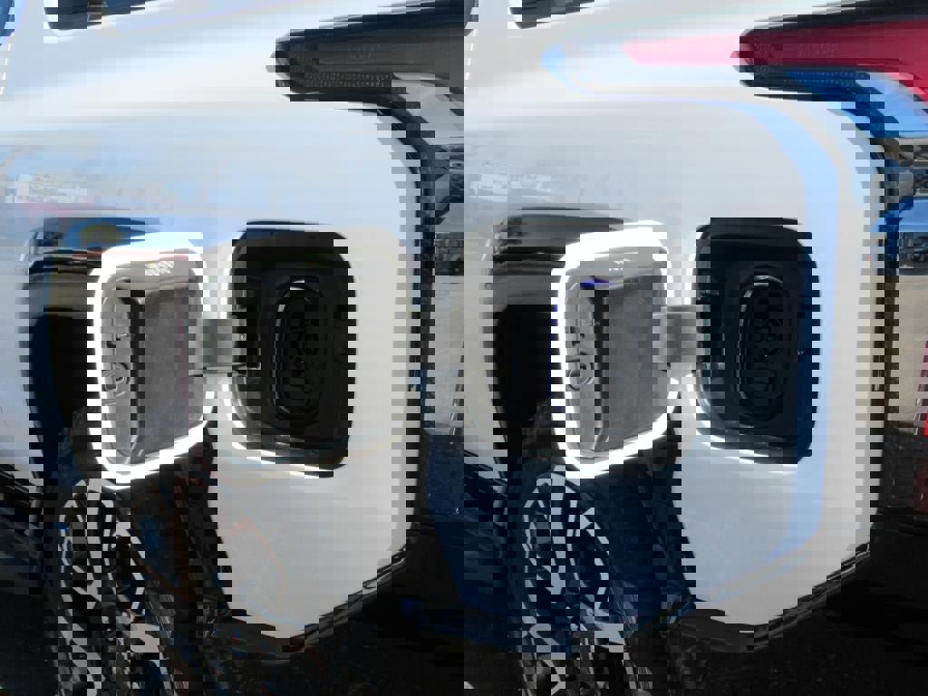 New 2025 Chevrolet Silverado EV RST image 10