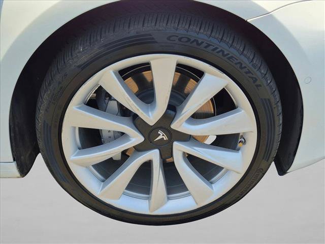 Used 2020 Tesla Model 3 Long Range AWD/4WD image 24