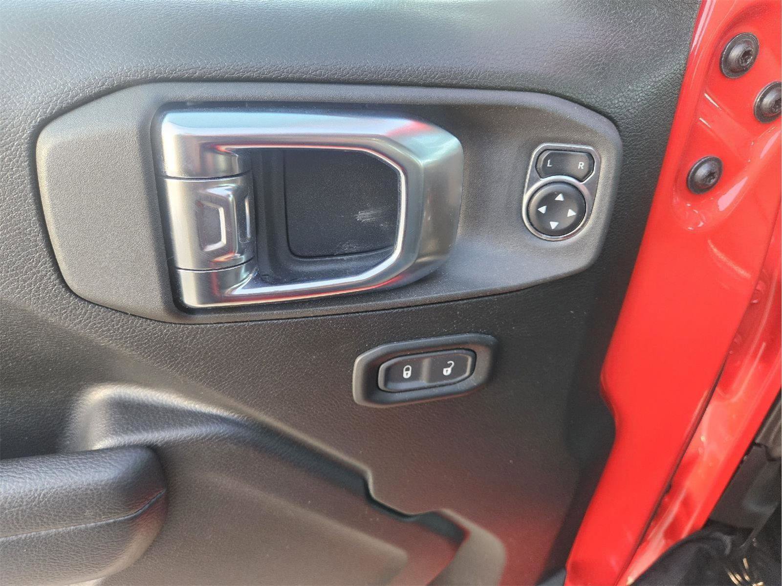 Used 2025 Jeep Wrangler Willys image 8