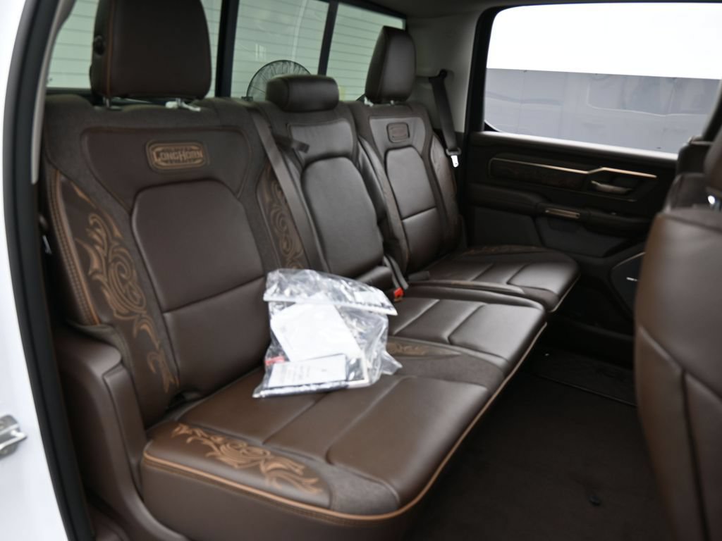 Used 2025 RAM 1500 Limited AWD/4WD image 46