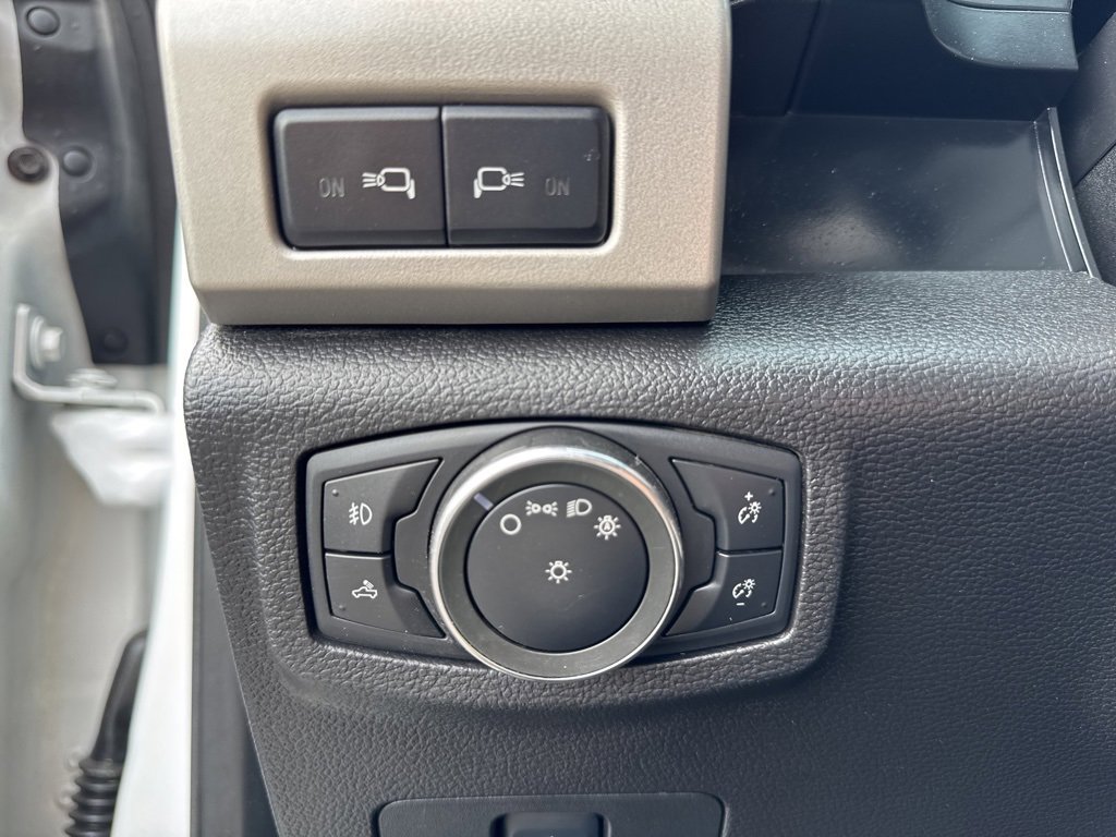 Used 2017 Ford F350 Lariat w/ Chrome Package image 52