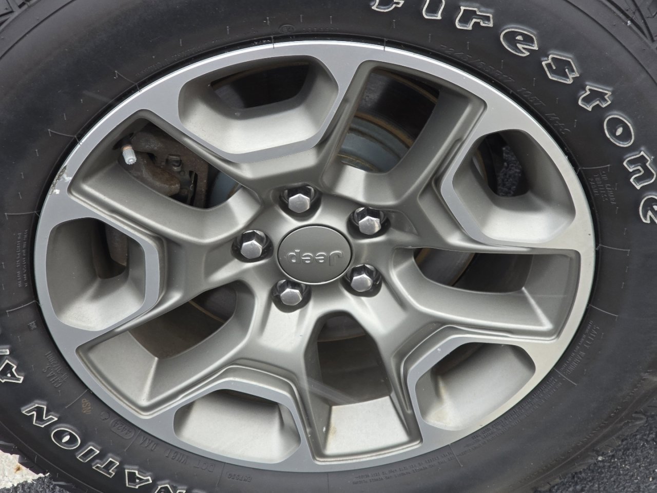 Used 2020 Jeep Cherokee Trailhawk w/ Cold Weather Group image 9