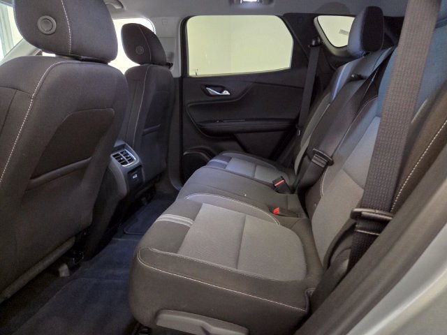 Used 2025 Chevrolet Blazer LT AWD/4WD image 12