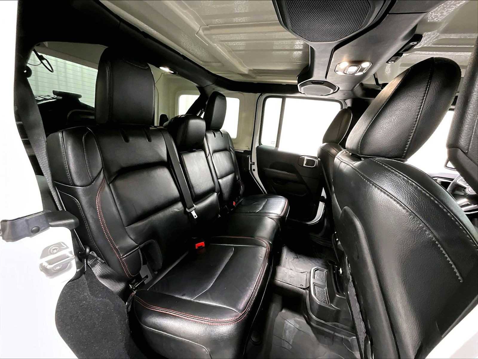 Used 2022 Jeep Wrangler Unlimited Rubicon w/ Xtreme Recon 35" Tire Package image 32