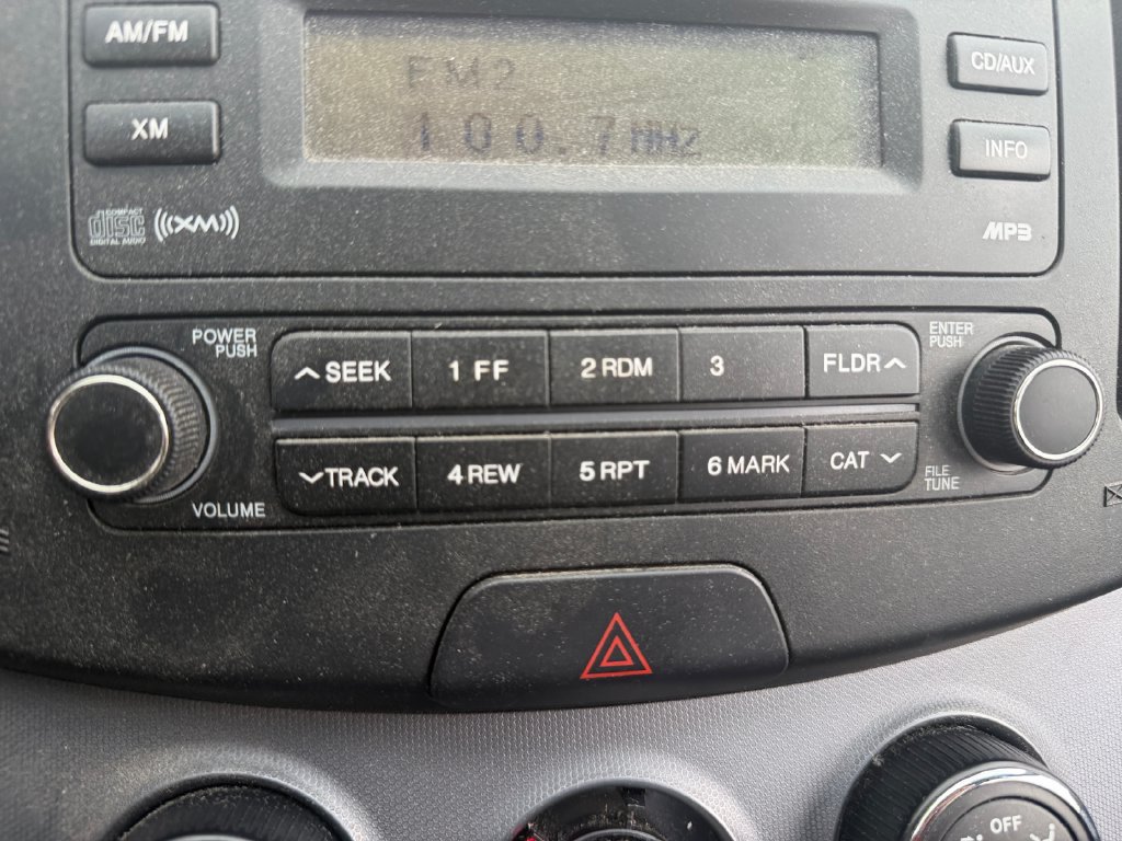 Used 2009 Hyundai Elantra SE FWD image 27
