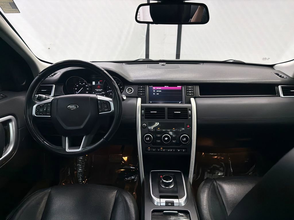 Used 2017 Land Rover Discovery Sport HSE AWD/4WD image 24