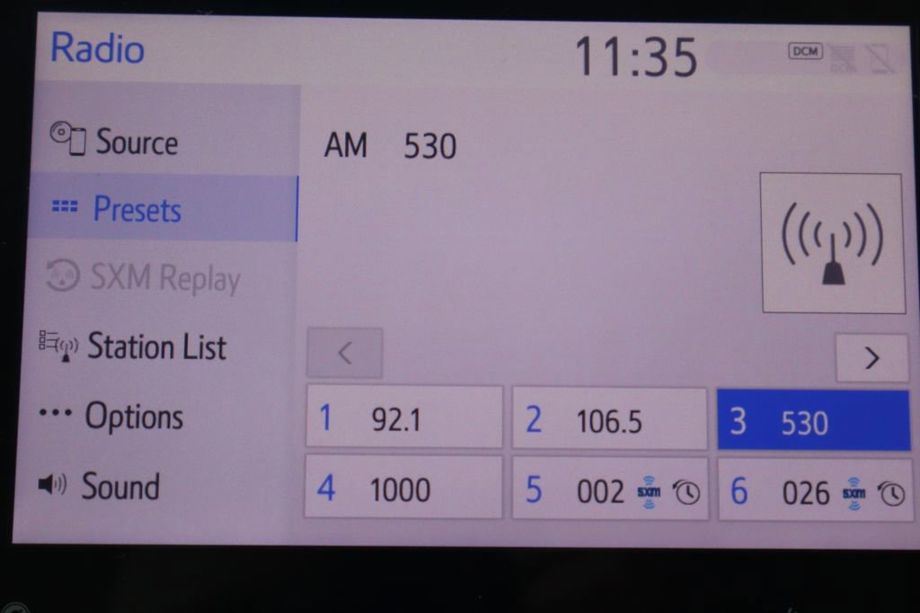 Used 2021 Toyota Camry LE image 32