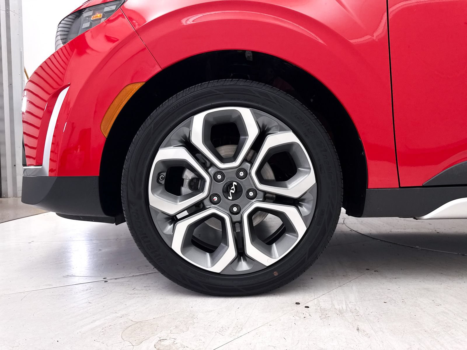 Certified 2025 Kia Soul EX FWD image 16