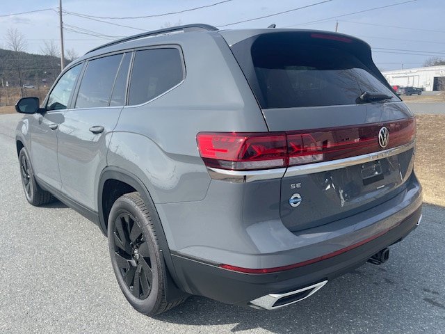 New 2026 Volkswagen Atlas SE image 2