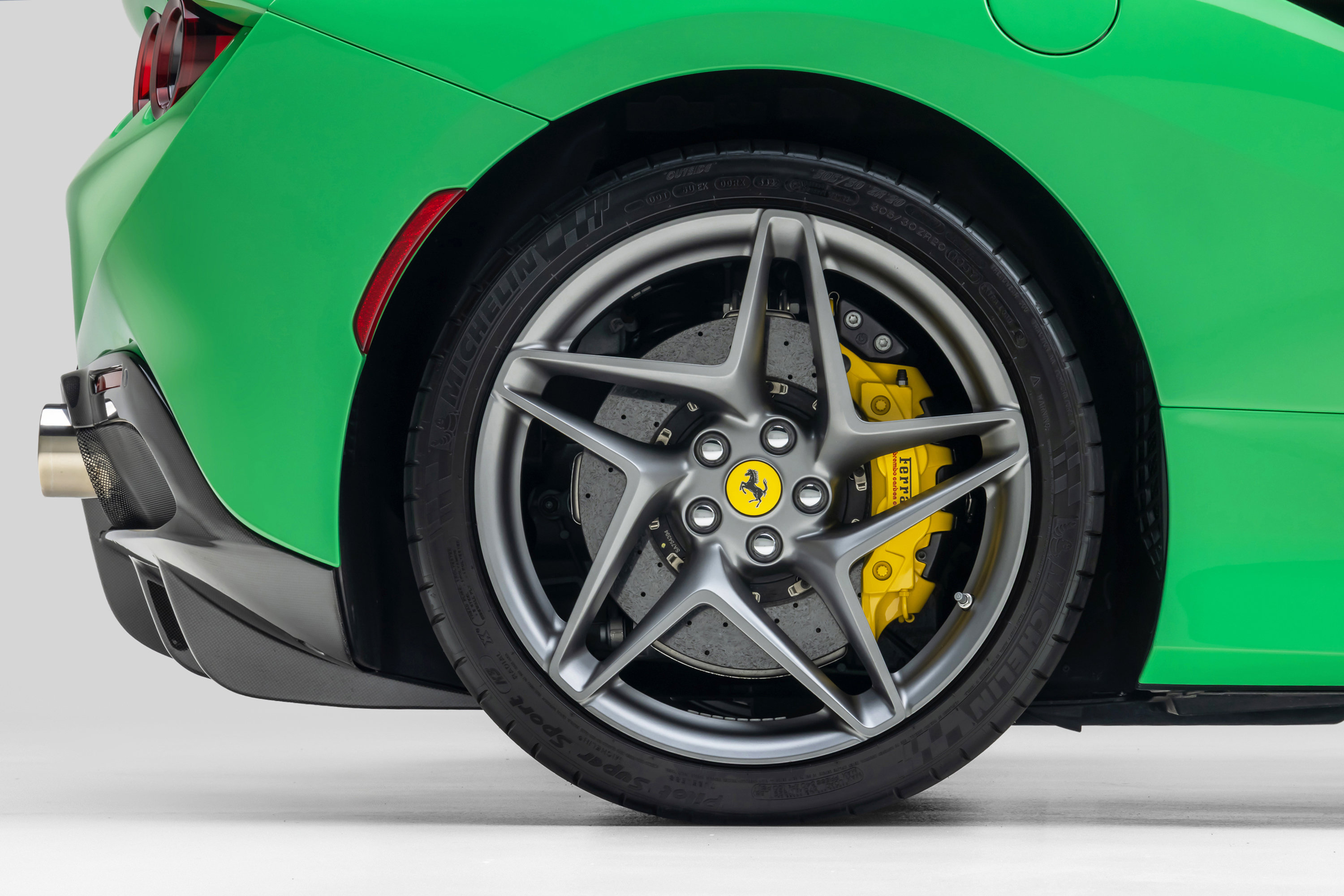 Certified 2023 Ferrari F8 Tributo RWD image 16