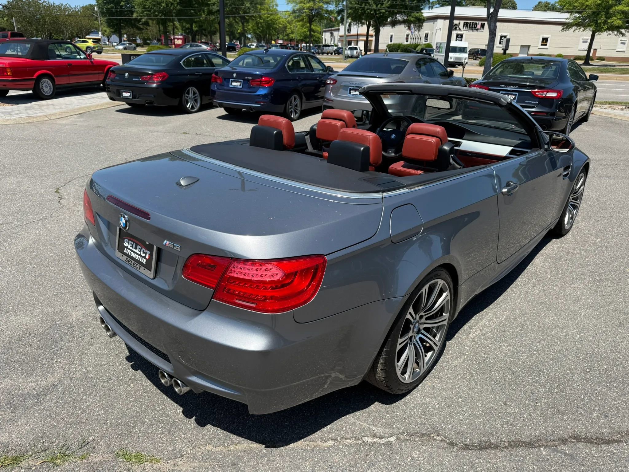 Used 2011 BMW M3 Convertible RWD image 23