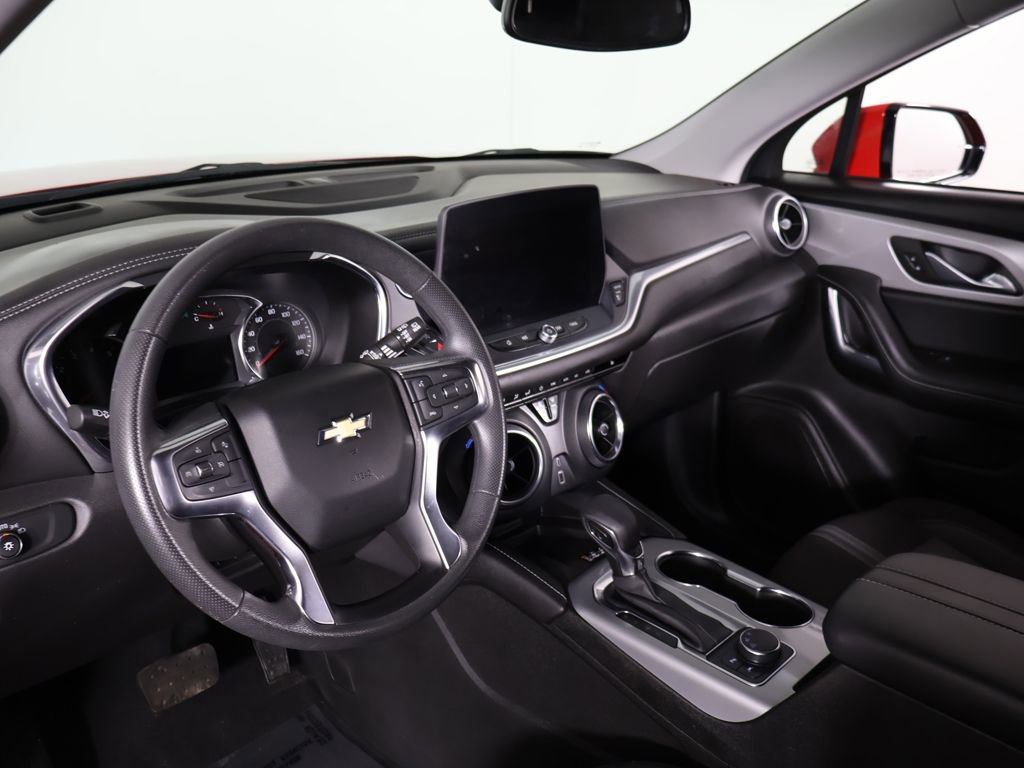 Used 2024 Chevrolet Blazer LT w/ Convenience Package FWD image 27