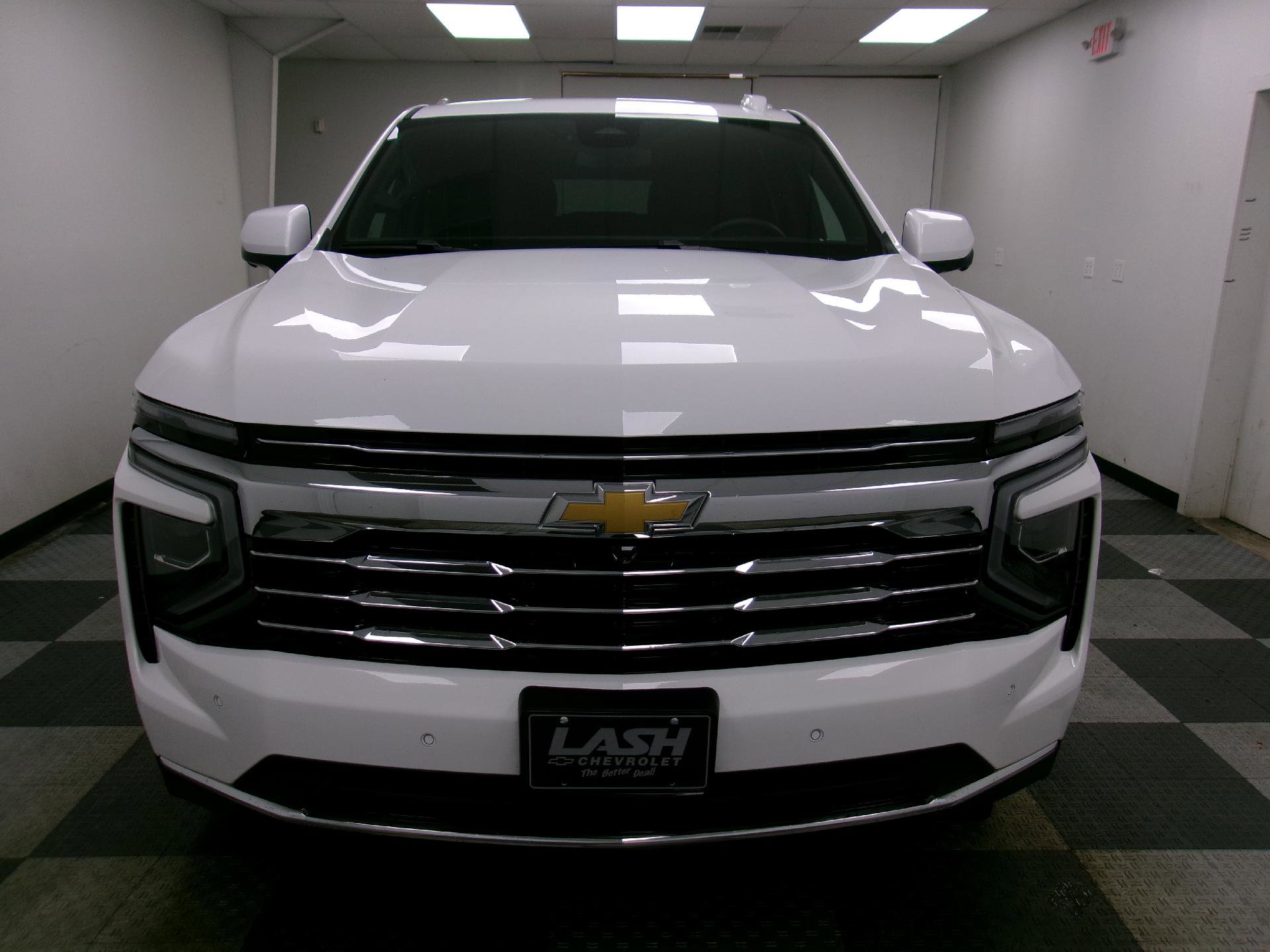 Used 2025 Chevrolet Tahoe LT AWD/4WD image 16