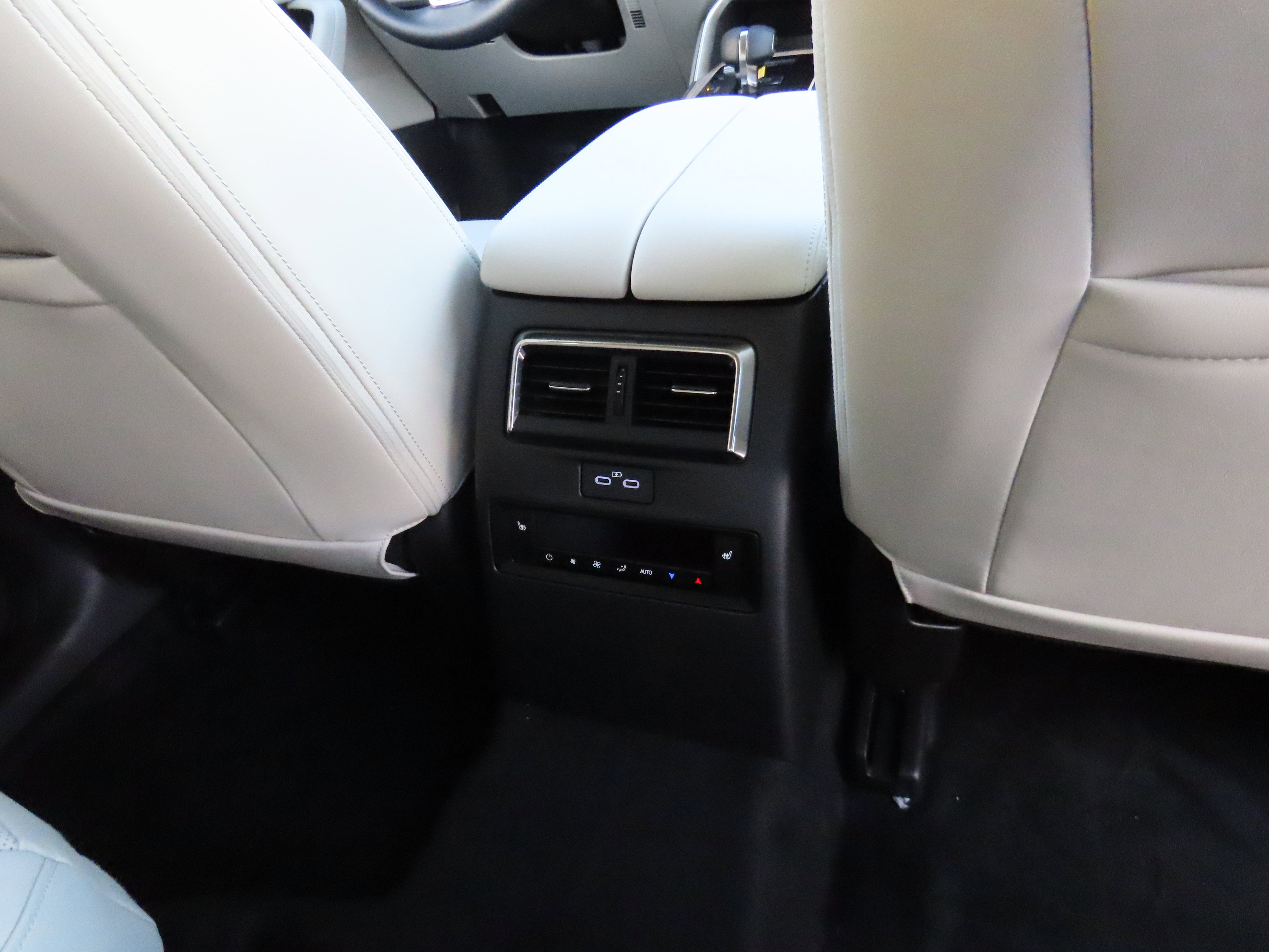 New 2026 MAZDA CX-90 Plug-In Hybrid w/ Premium Plus image 16