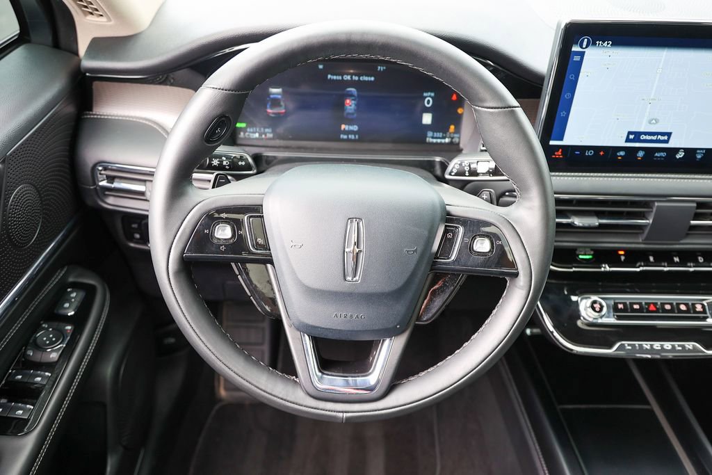 Used 2025 Lincoln Corsair Grand Touring w/ Jet Appearance Package image 9