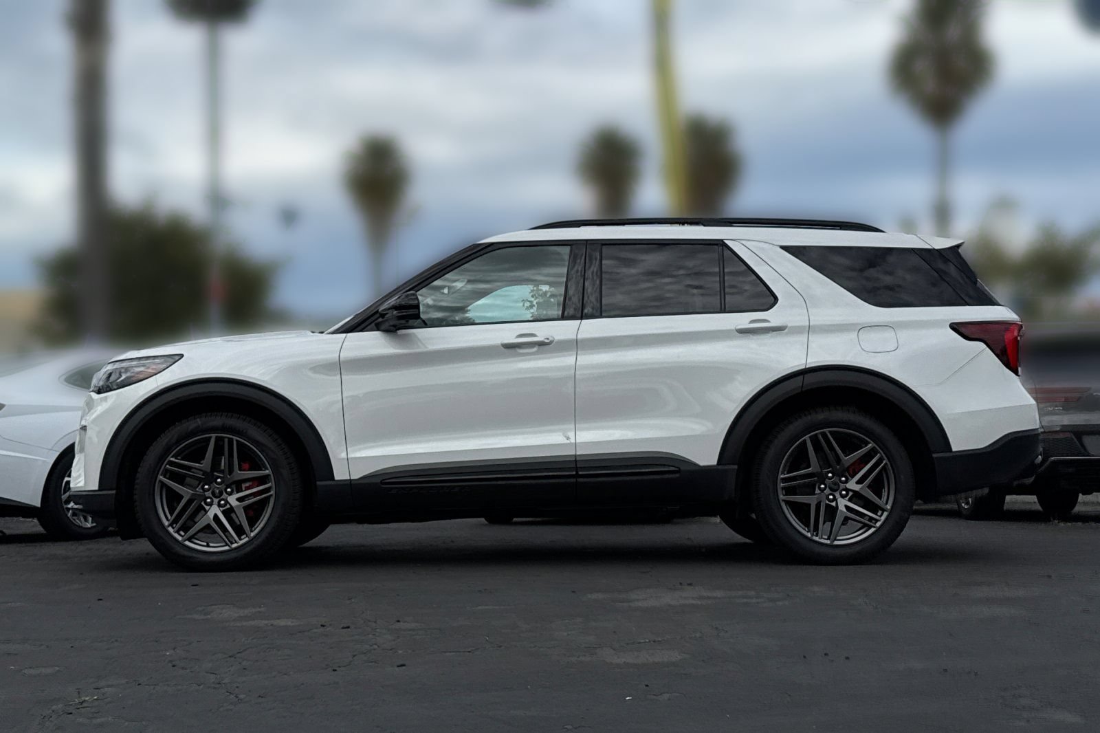 New 2026 Ford Explorer ST w/ Sun And Sound Package AWD/4WD image 7
