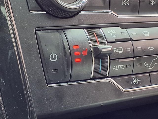 Used 2018 Ford Explorer XLT w/ Equipment Group 202A AWD/4WD image 5
