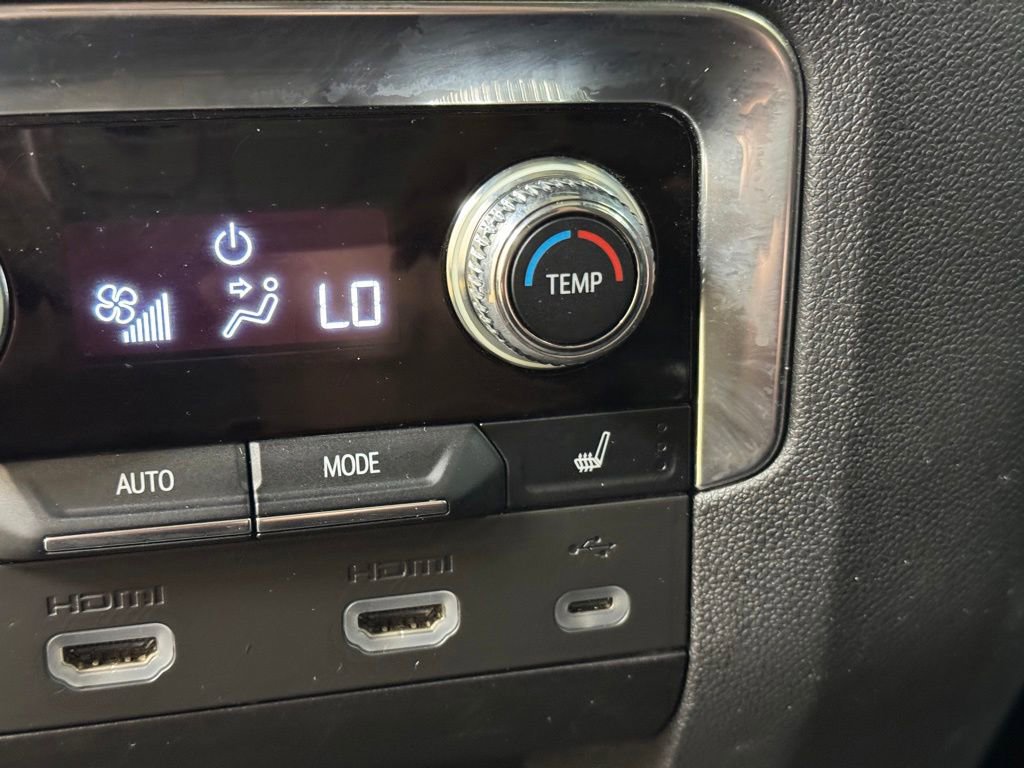 Used 2021 GMC Yukon AT4 w/ AT4 Premium Plus Package AWD/4WD image 26