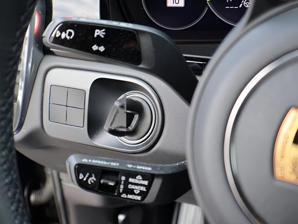 Certified 2023 Porsche Cayenne Turbo S AWD/4WD image 33