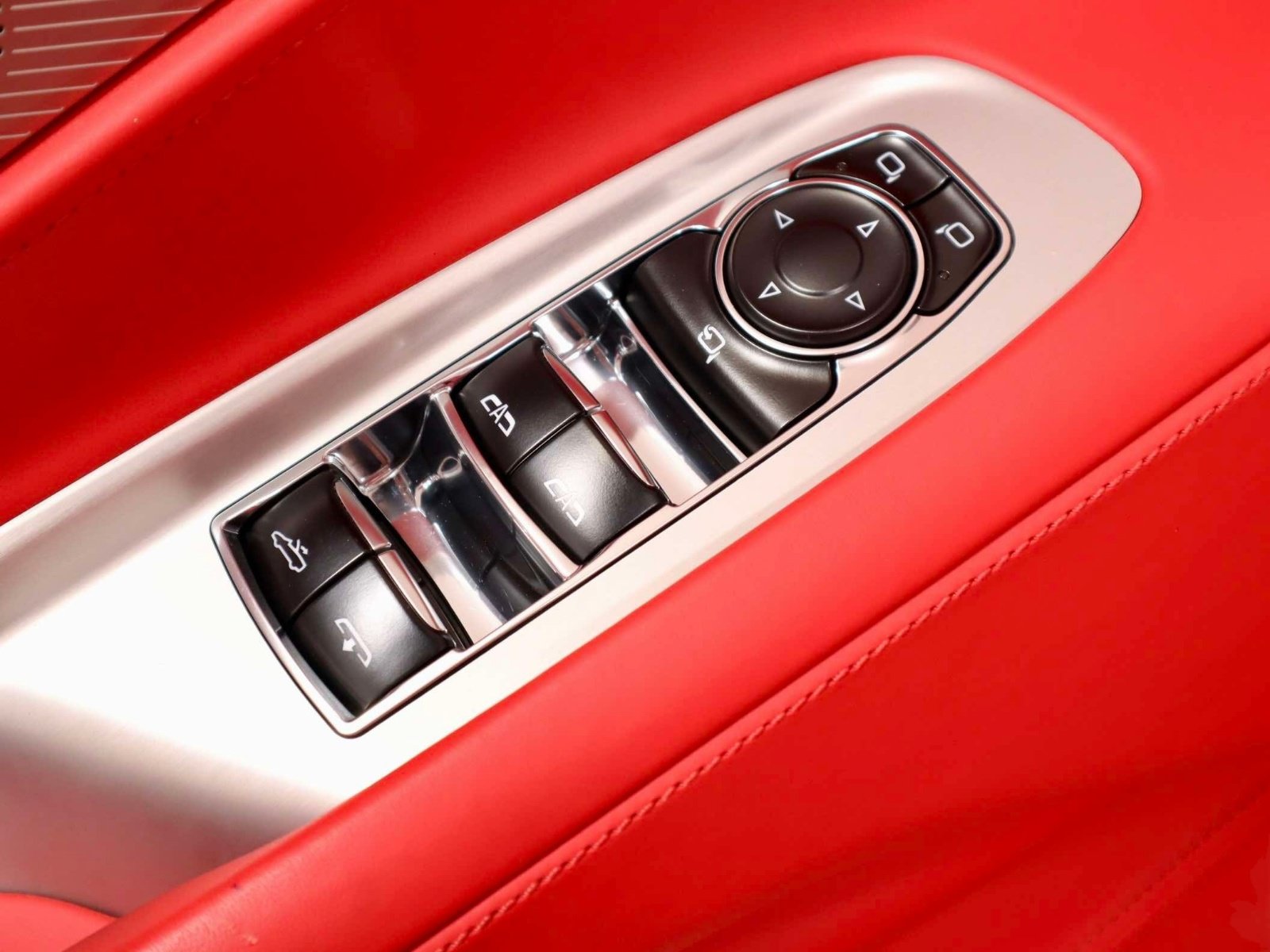 Used 2024 Chevrolet Corvette Z06 RWD image 16