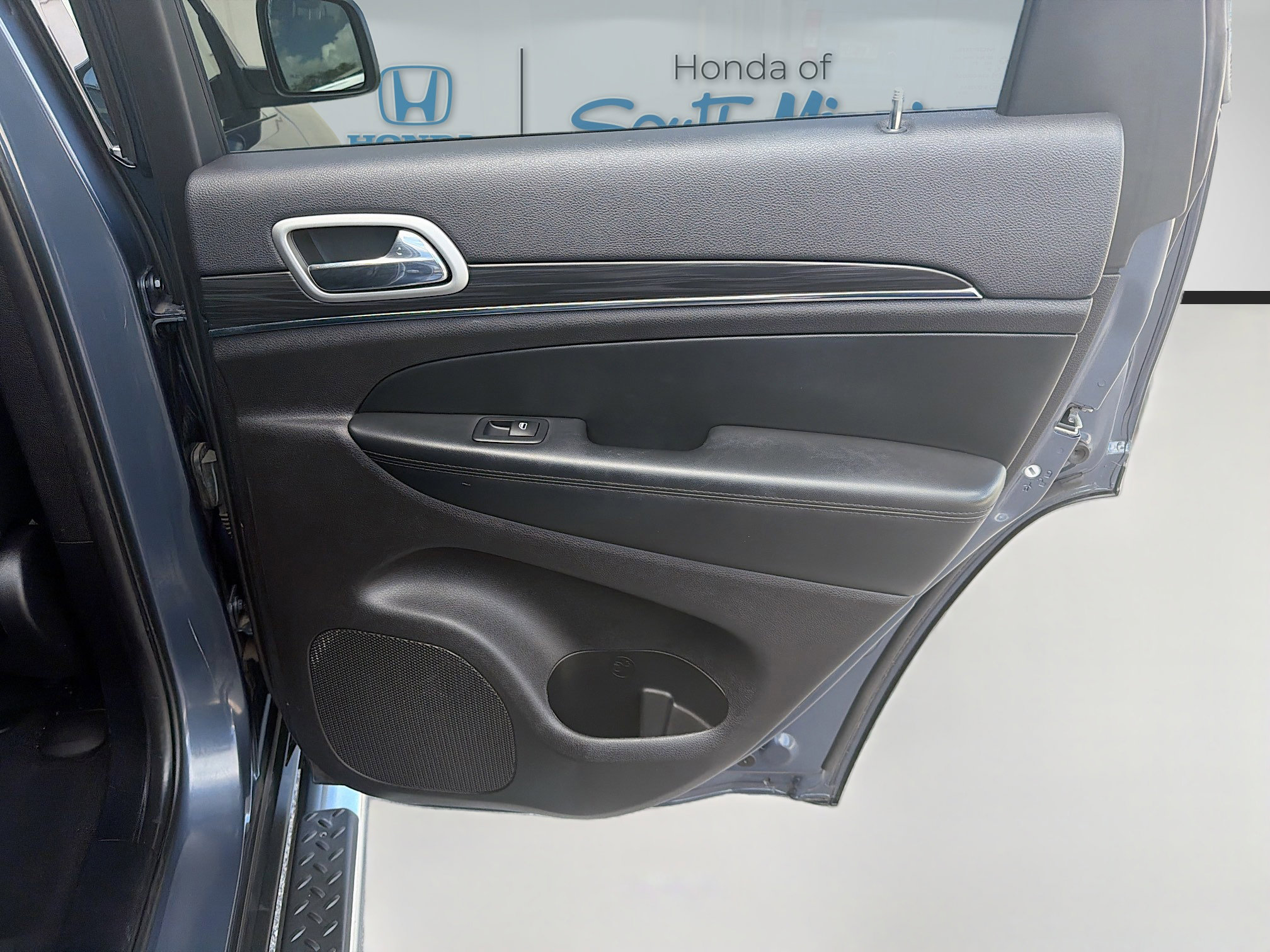 Used 2021 Jeep Grand Cherokee Limited w/ Sun & Sound Group RWD image 31