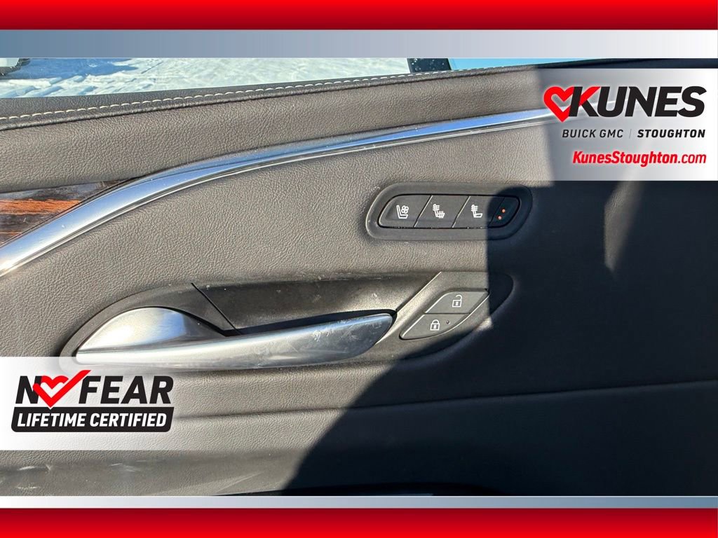 Used 2024 Cadillac Escalade ESV Premium Luxury image 19