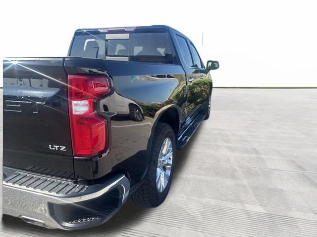 Used 2021 Chevrolet Silverado 1500 LTZ AWD/4WD image 3