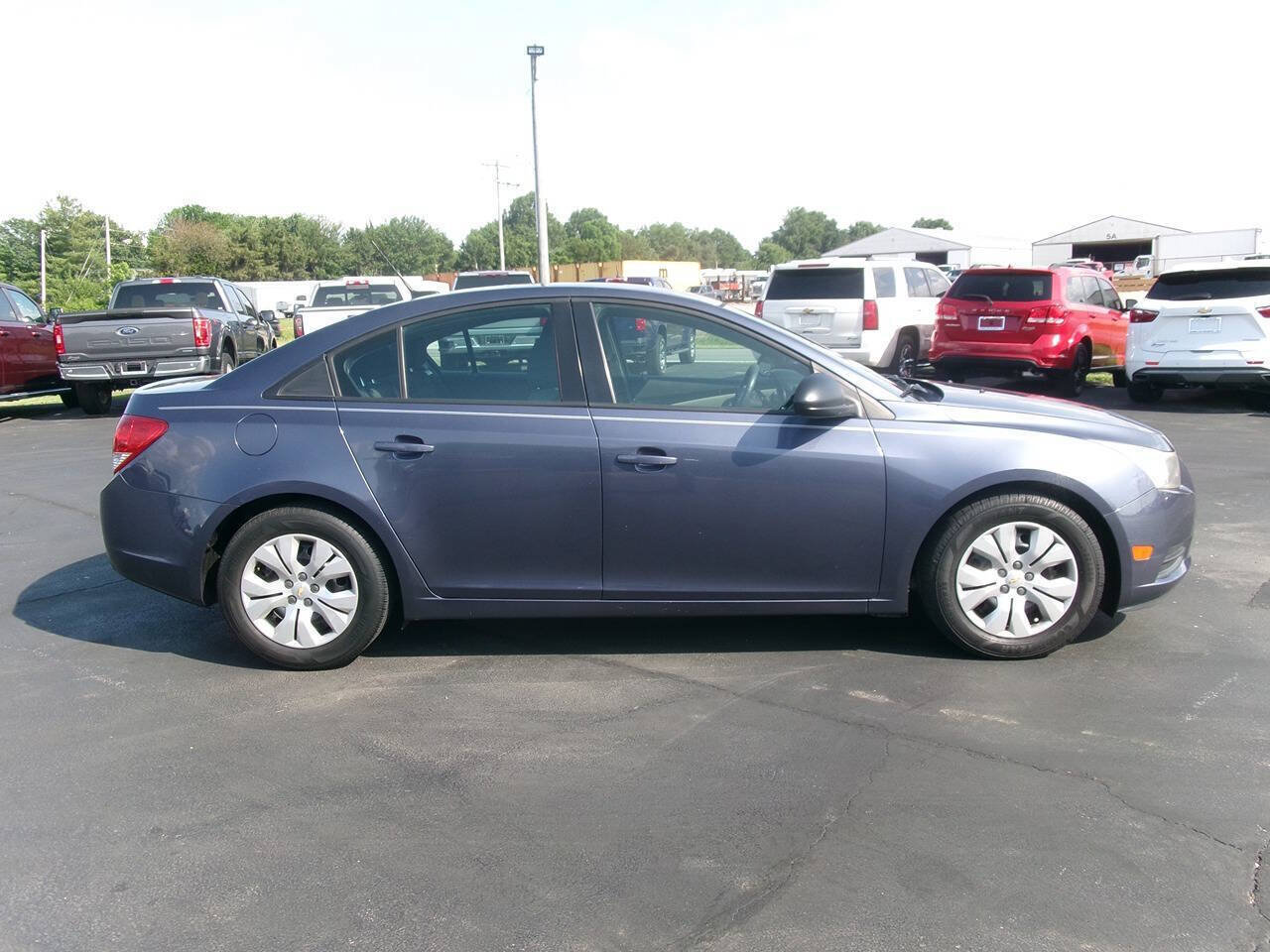 Used 2014 Chevrolet Cruze LS FWD image 4