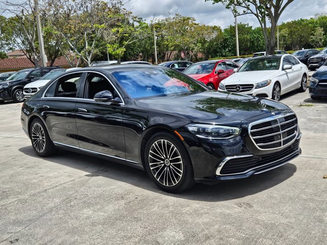 Used 2023 Mercedes-Benz S 500 4MATIC image 3