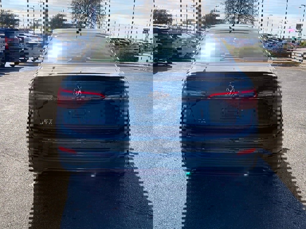 Used 2024 Volkswagen Jetta S image 6