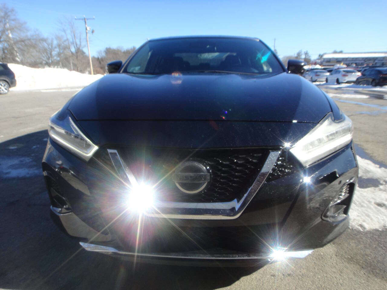 Used 2020 Nissan Maxima SR w/ Sport Mat Group FWD image 2