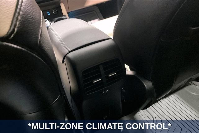 Used 2020 Ford Escape Titanium w/ Titanium Premium Package 2.0 AWD/4WD image 13