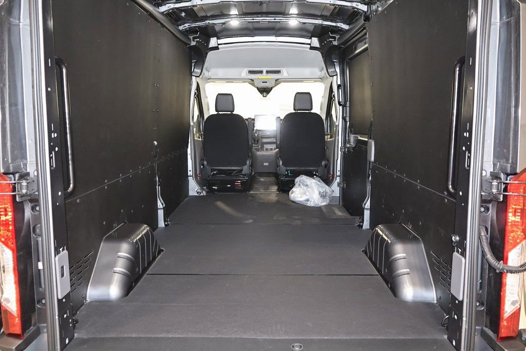New 2026 Ford Transit 250 148 Medium Roof image 27