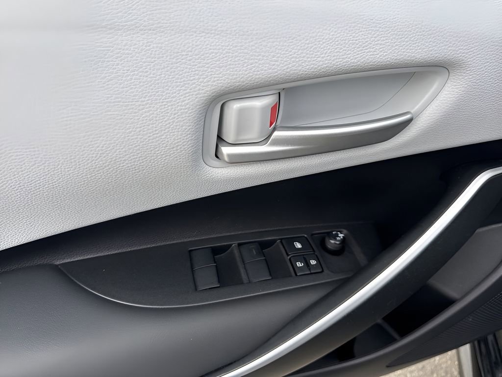 Used 2022 Toyota Corolla SE image 23