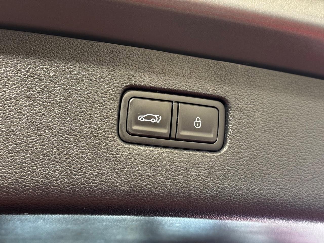 Used 2022 Genesis GV80 2.5T w/ Prestige Package 04 image 11