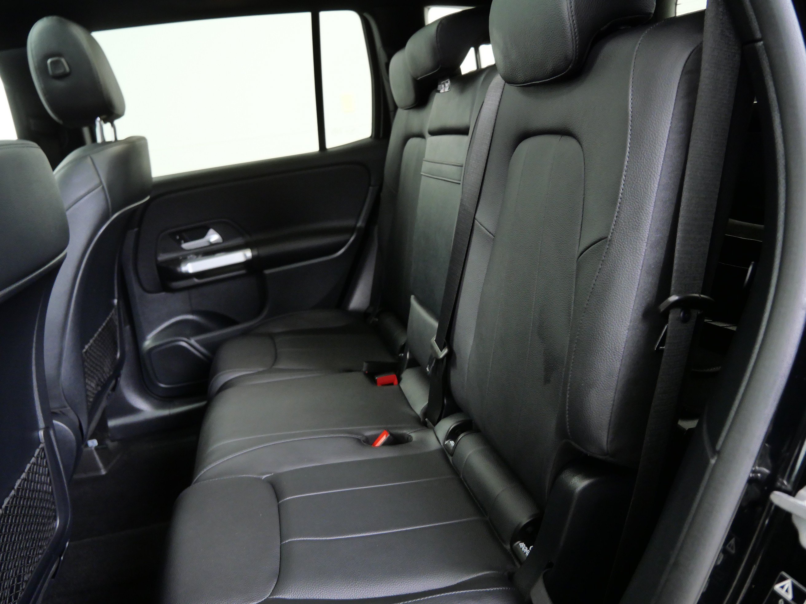 Used 2023 Mercedes-Benz GLB 250 4MATIC image 17