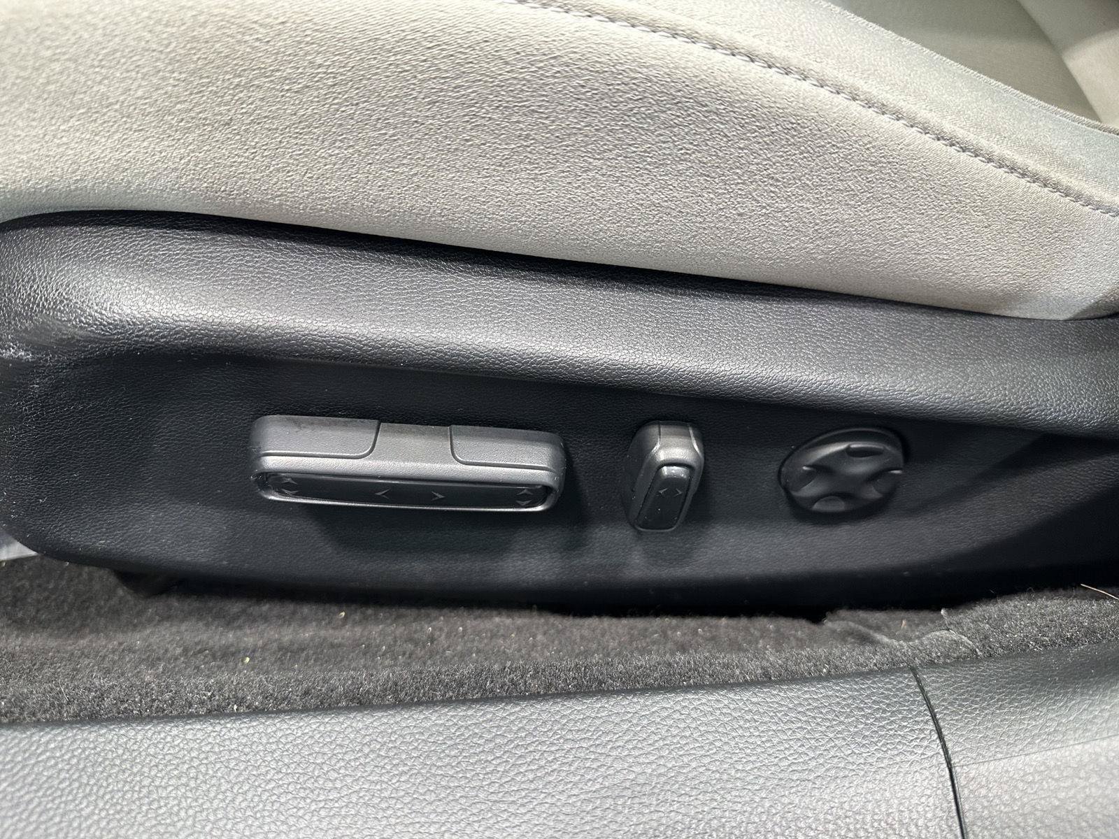 Used 2018 Honda Accord EX image 14