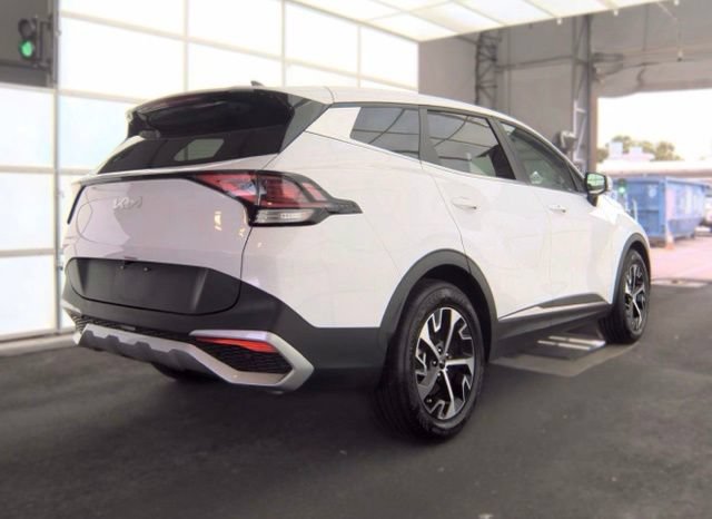 Certified 2025 Kia Sportage EX FWD image 3