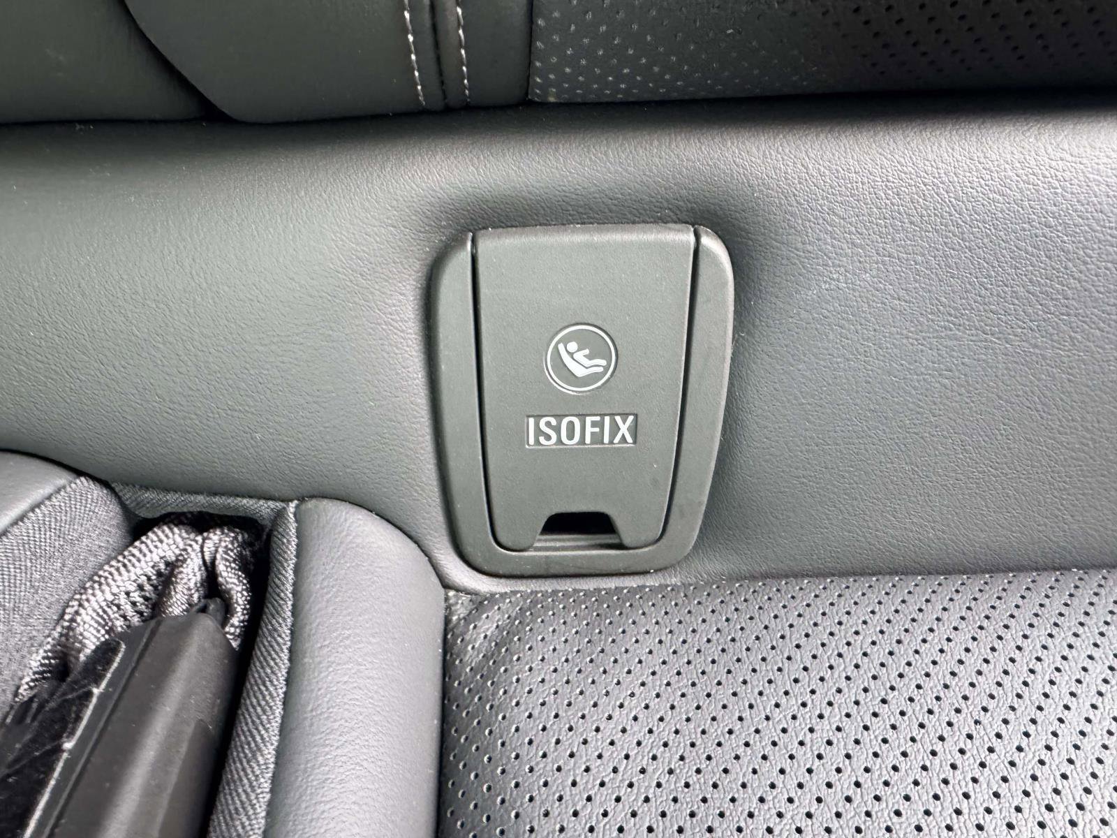 Used 2023 Buick Envision Essence image 19