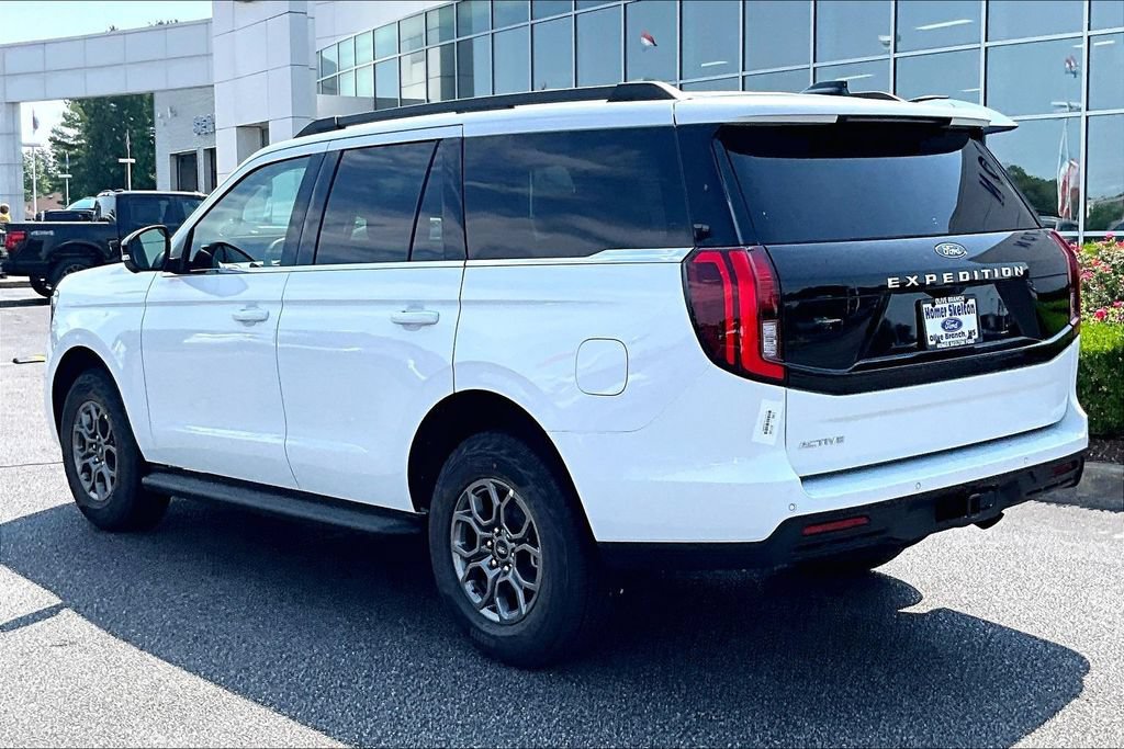 New 2026 Ford Expedition Active RWD image 3