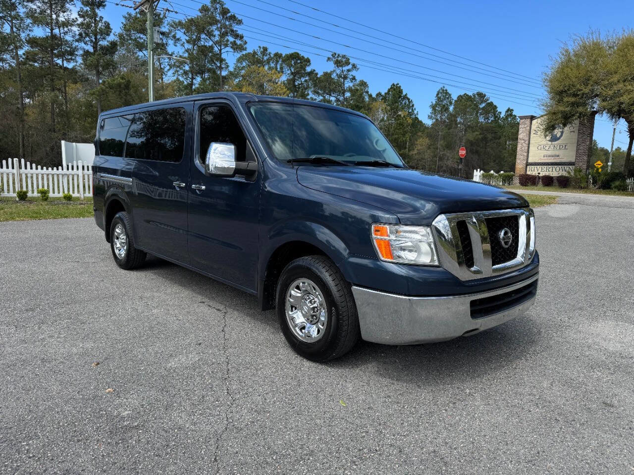 Used 2016 Nissan NV 3500 SV w/ SV Technology Package image 38