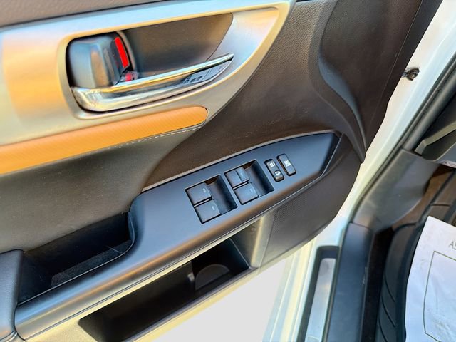 Used 2015 Lexus CT 200h w/ Navigation Package FWD image 19