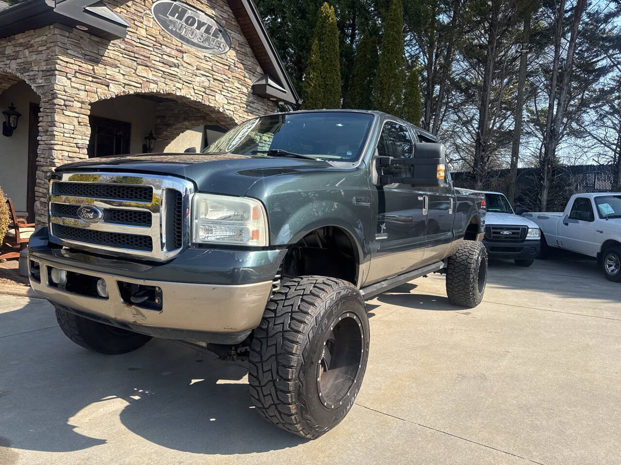 Used 2006 Ford F250 XLT AWD/4WD image 2