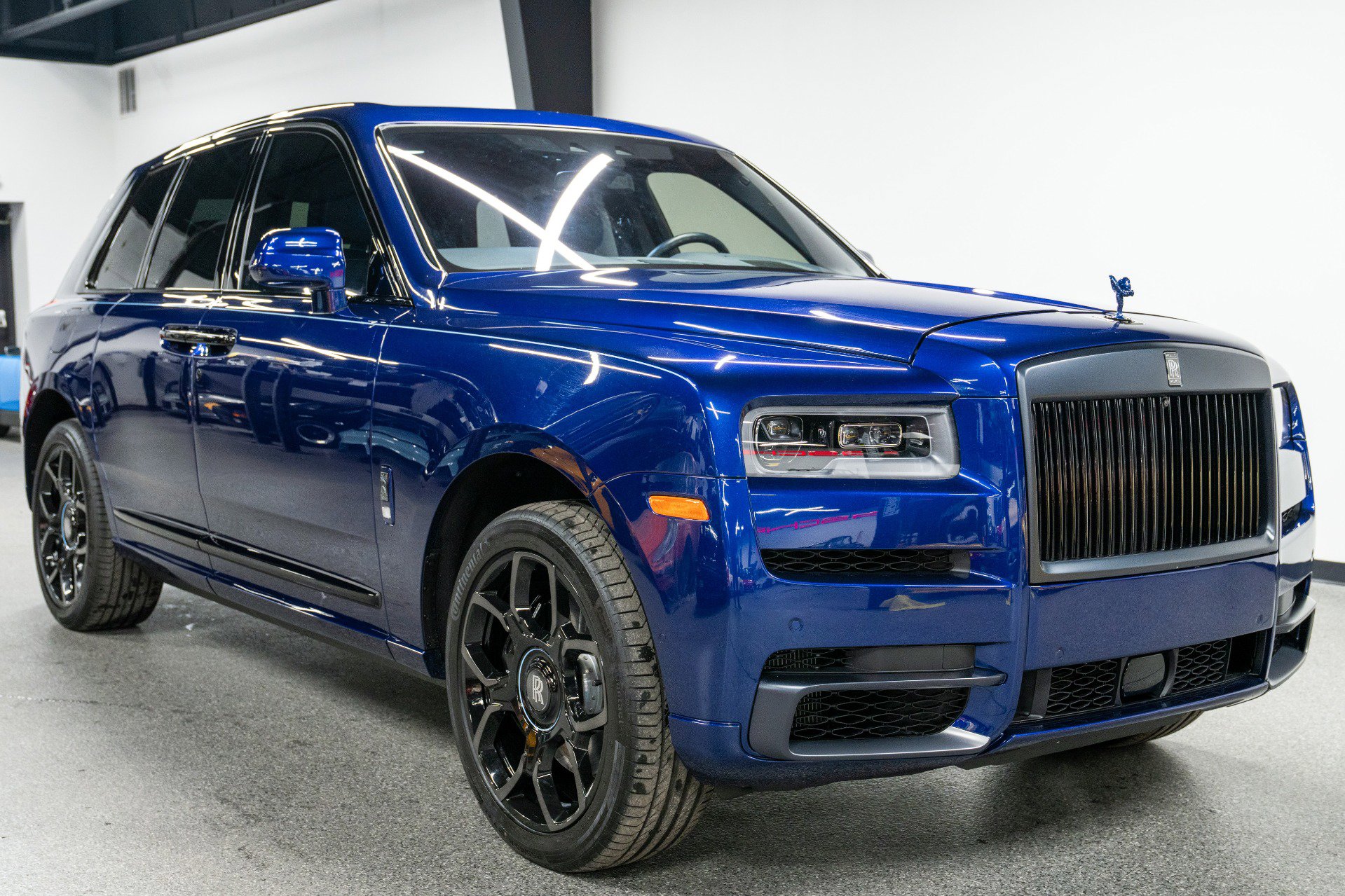 Used 2024 Rolls-Royce Cullinan Black Badge image 3